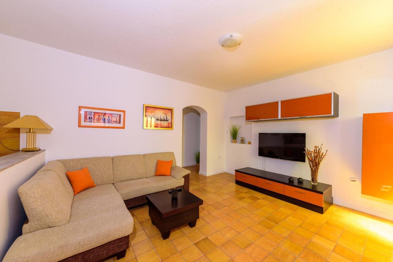Apartmani Bokin Bol Ngoại thất bức ảnh